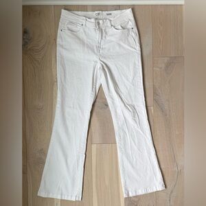 Kenzie Vintage Luxe "The Savannah" High Rise Flare Jeans - White